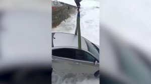 Резкое похолодание, ливни и волны высотой в несколько метров обрушились на Сочи