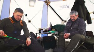 НА ЛЬДУ С НОЧЕВОЙ В -30. ЛОВИМ ЕЛЬЦА. РЫБАЛКА С КОМФОРТОМ. ПОДВОДНЫЕ СЪЁМКИ