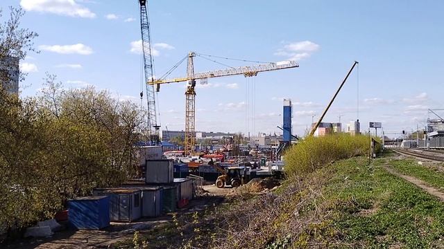 Подача тюбингов с металлоизолом для ТПМК Виктория S -517 на площадке Текстильщики БКЛ 01.05.2021 смотреть онлайн