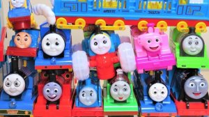 Все друзья Томаса собрались вместе и веселяться.Видео для детей.#дети#видеодлядетей