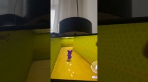 Ильнар с Вероникой спасают мир от брата Баарена в игре Супер мишки.