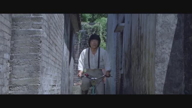 Проект А: Знаменитая погоня на велосипедах