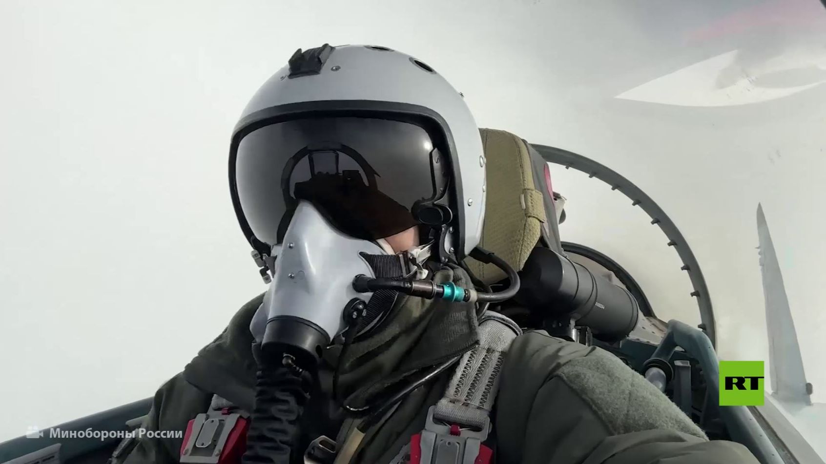 مشاهد لمقاتلات "سو-35" الروسية في منطقة العملية العسكرية الخاصة смотреть онлайн