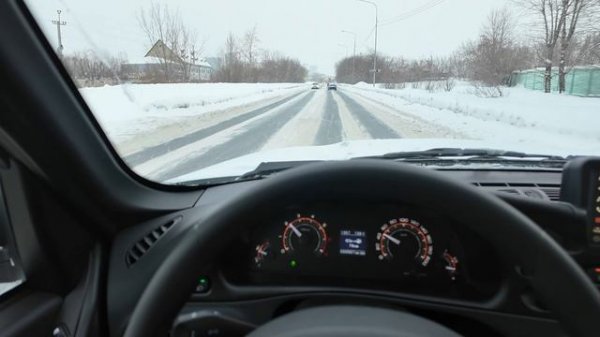 НОВАЯ НИВА ТРЕВЕЛ 1.8 КАКУЮ КОМПЛЕКТАЦИЮ КУПИТЬ ????