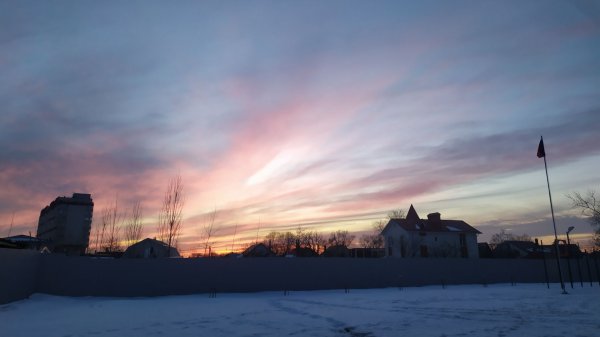 Три белых коня: Декабрь, январь и февраль. Свои фото и видео под всеми любимую песню