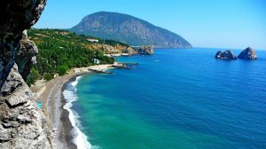 Аю-Даг, Медведь гора и миллиарды подснежников! Одним дождливым зимним днём. 4K