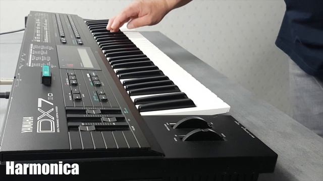 Yamaha DX7 II-D / Демонстрация синтезатора ( без болтовни ) смотреть онлайн