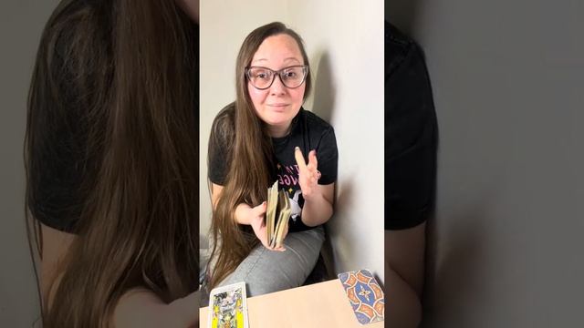 Снова определяем карту таро с помощью карт таро смотреть онлайн