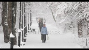 В СТОЛИЦЕ СНОВА СНЕГ