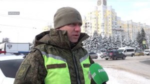 В Брянске водителей поздравили с Днём защитников Отечества на дороге