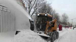 Москва приходит в себя после рекордного снегопада.