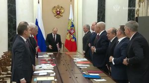 Владимир Путин провёл оперативное совещание с постоянными членами Совета Безопасности