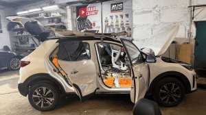 Бюджетная шумоизоляция KIA KX-1. Разбор дверей, крыши, пола и багажника.