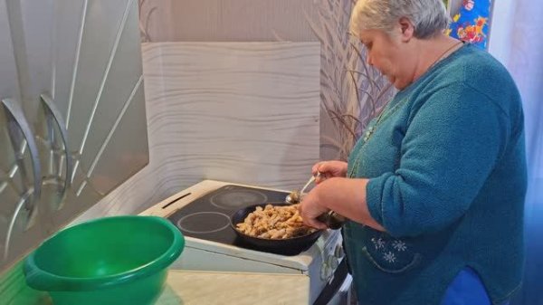 Нет денег на мясо мама пенсионерка вышла из положения Василич выбрался из нашей глуши в город