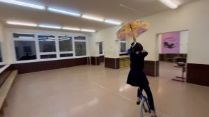 Моноцикл работа с зонтиком номер " Ветер перемен"