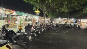 Беженец🇮🇩Бали. С УЧИТЕЛЬНИЦЕЙ НА ЮГЕ. КОТ С ТЕСТОСТЕ