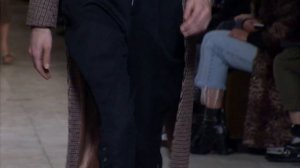 Показ женской коллекции Miu Miu осень-зима 2016-2017