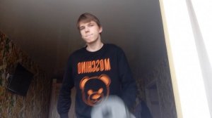 сделал 100 поднятий на бицепс без монтажа поднял в сумме 1 тонну.