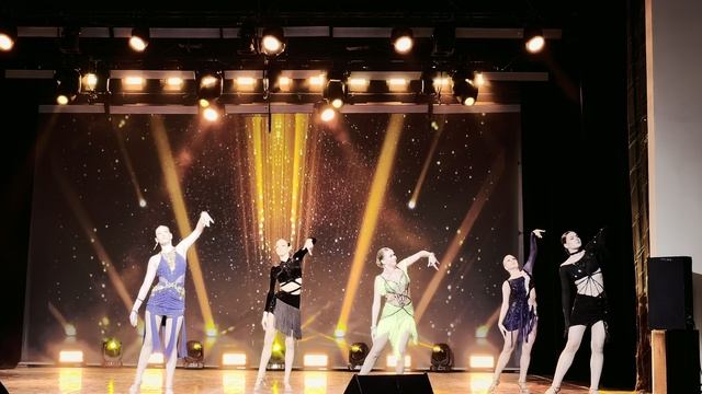 Латинский Микс смотреть онлайн