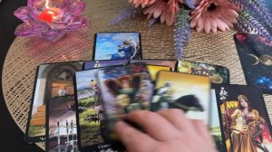 Что в его жизни сейчас происходит 🔆🔮🍓Расклад по вариантам