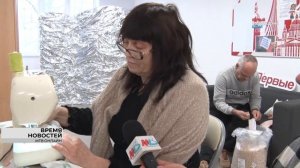 В Волгограде волонтеры научили жителей города создавать окопные свечи