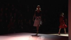 Показ женской коллекции Miu Miu весна-лето 2011