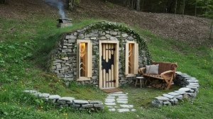 Построил подземный дом в лесу, от начала до конца. Бушкрафт