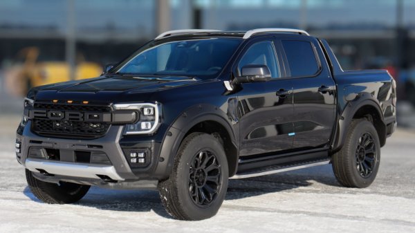 Пикап Ford Ranger Wildtrak чёрный 2026 в обвесе RAPTOR