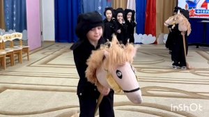 День Защитника Отечества в группе "Любознайки".
Воспитатели: Сотникова Н.А,  Коваленко В.А 👍