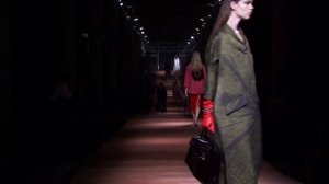 Показ женской коллекции Miu Miu весна-лето 2013