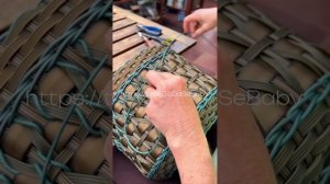 Мастер-класс "Декор кашпо из ротанга "римская ваза""