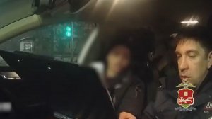 В Хакасии нетрезвый водитель разрыдался из-за разбитой иномарки, купленной день назад