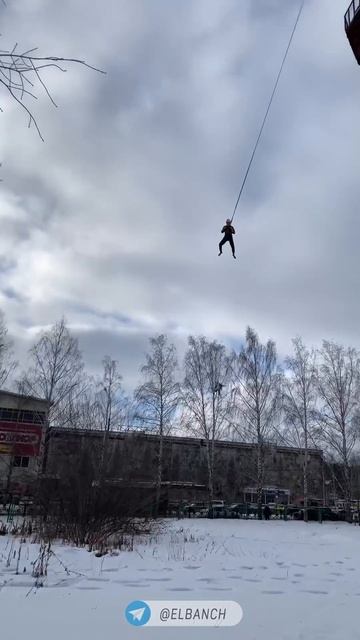 аж две тапочки слетело🤣🤣🤣 смотреть онлайн