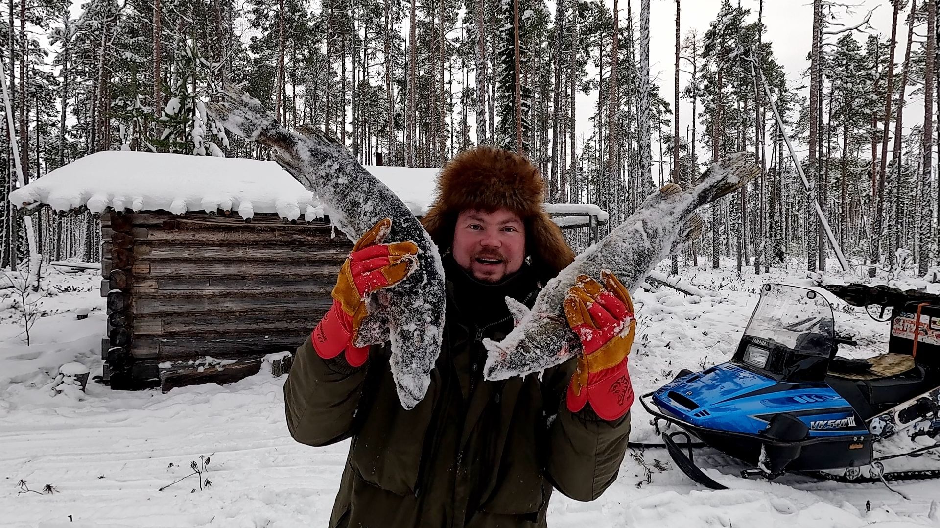 Изба в дикой Карелии рыбалка в экстремальных условиях. ПРОВЕРИЛИ ЖЕРЛИЦЫ И ОБАЛДЕЛИ. ЖИВЁМ В ИЗБЕ смотреть онлайн