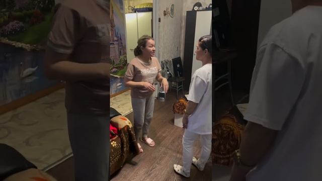 КАК ИРИШКА ЧИКИ ПИКИ И БЕЗУМНЫЙ ПАША ВСТРЕТИЛИ ОЛЕГА МОНГОЛА С НЕВЕСТОЙ ЖАРКИЙ ВЕЧЕР смотреть онлайн