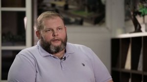 Скульптор памятника Баталову / Максим Бочков