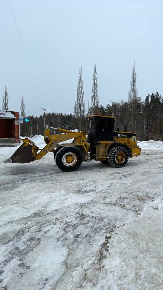 И снова о снеге, уборке снега и чистых (кое-где) дворах