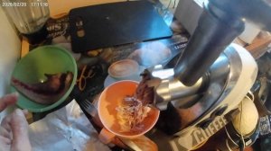 Делаю селедочное масло.