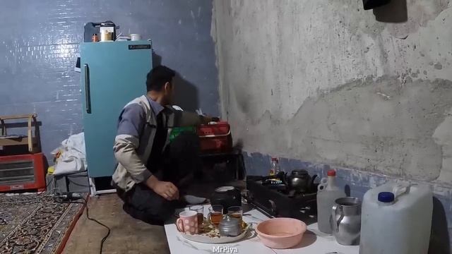 Пиа и ее дочь помогли построить дом для вдовы. смотреть онлайн