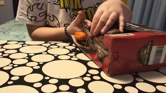 открываю робета и динозавра