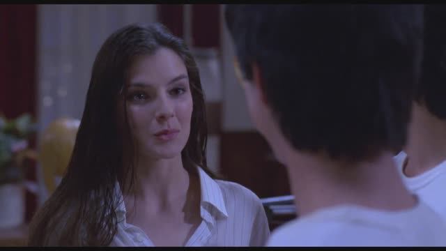 Закусочная на колёсах: Сильвия ночует в квартире Томаса и Дэвида