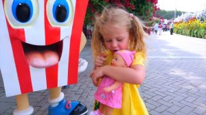 Кукла Беби Бон убежала от Насти в парке Miracle Garden в Дубаи