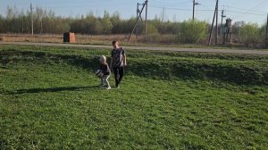 Гуляем с другом, солнечная погода.