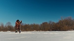 Три пескаря со льда глухой зимой | Вложик с рыбалкой в феврале