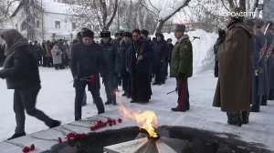 Ко Дню защитника: в Королёве возложили цветы к мемориалу «Павшим за родину»