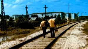 Железная дорога к Судостроительному заводу в городе Гороховец во времена СССР на оживших фотографиях