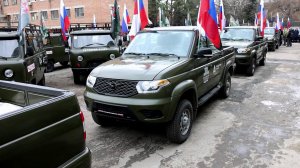 Крупную партию техники, которую собрали Минпромторг и Народный фронт, отправили в зону спецоперации.