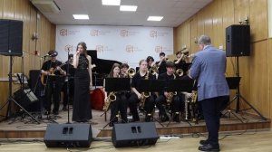 Р. Хозак, Е. Агранович,  «От героев былых времён»  из кинофильма «Офицеры»