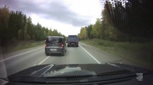 Заберите у тетки права... пока она кого ни будь не убила.