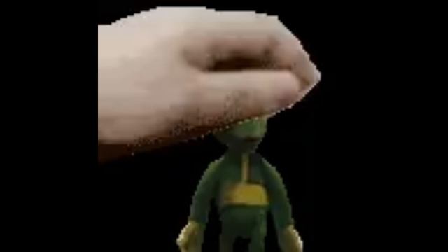 рука ГЛАДИТ КУЗЮ из СЕКРЕТОВ ЛУНТИКА